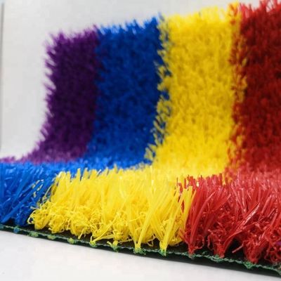 Rojo Amarillo Azul Púrpura Niños Artificiales Césped Césped Arcoiris Pista Densidad 22050 puntos/m2