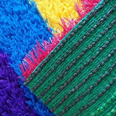 Rojo Amarillo Azul Púrpura Niños Artificiales Césped Césped Arcoiris Pista Densidad 22050 puntos/m2