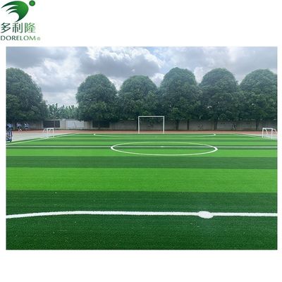 2.2-2,5 kg de hierba artificial de monofilamento de PE para el campo de fútbol duradera y duradera