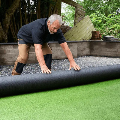 Verde Rojo Negro Azul Blanco 40 mm Rollo de hierba sintética para la decoración del jardín