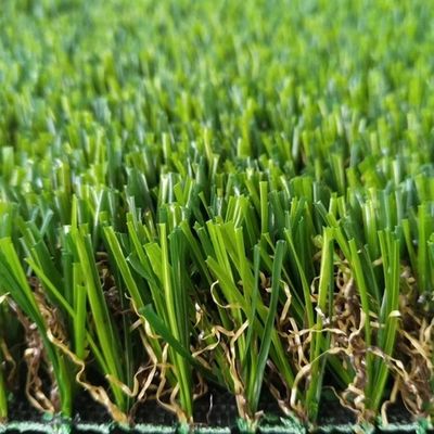 Revestimiento de SPU Hierba artificial verde natural suave para jardín al aire libre