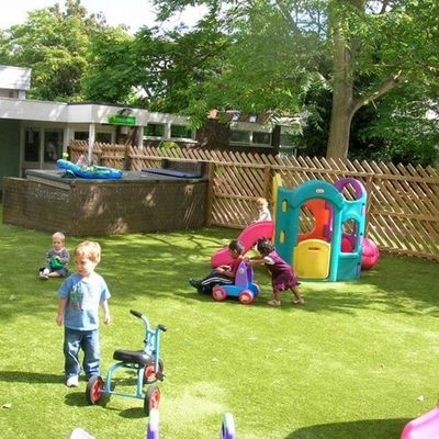 25 mm de altura de pila 3/8 pulgadas de ancho hierba artificial césped perfecto para los niños parque infantil