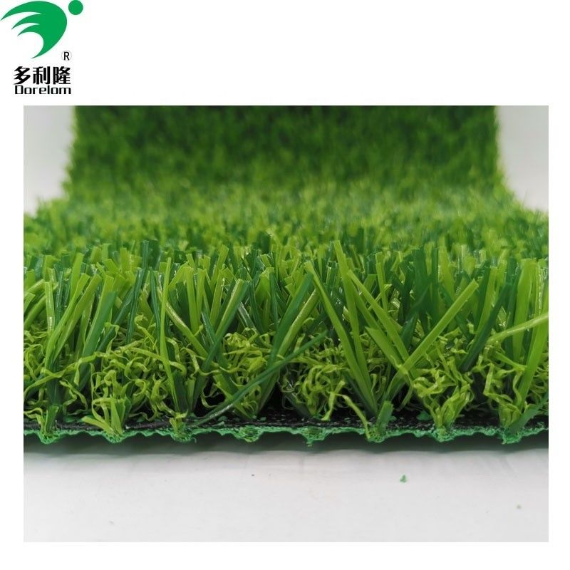 El césped verde de hierba artificial Guage 3/8 es perfecto para un patio de recreo seguro en el jardín de infantes en 2021