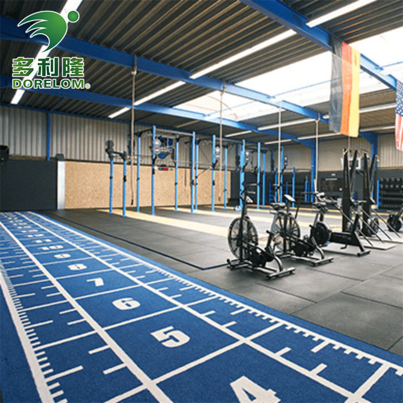 Pista de trineo de 63000 puntos/m2 de PE para gimnasio Hierba de césped artificial para trineo de trineo