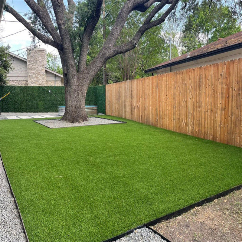 Verde Rojo Negro Azul Blanco 40 mm Rollo de hierba sintética para la decoración del jardín
