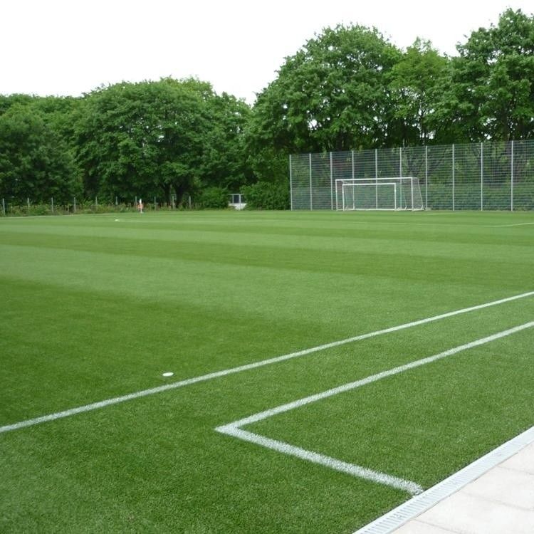 Césped de fútbol de 50 mm para el campo de fútbol en el suelo deportivo de césped artificial más vendido